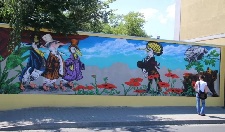 Uroczyste odsłonięcie muralu przy ulicy Piłsudskiego