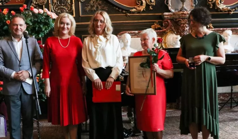 Kobieta Obyczajów i Tradycji: Zofia Wawrzyczek