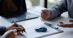 chcesz ubezpieczyć auto poznaj dostępne rodzaje ochrony