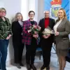 Burmistrz podziękował dr Halinie Nocoń za lata pracy na rzecz pszczyńskiej oświaty