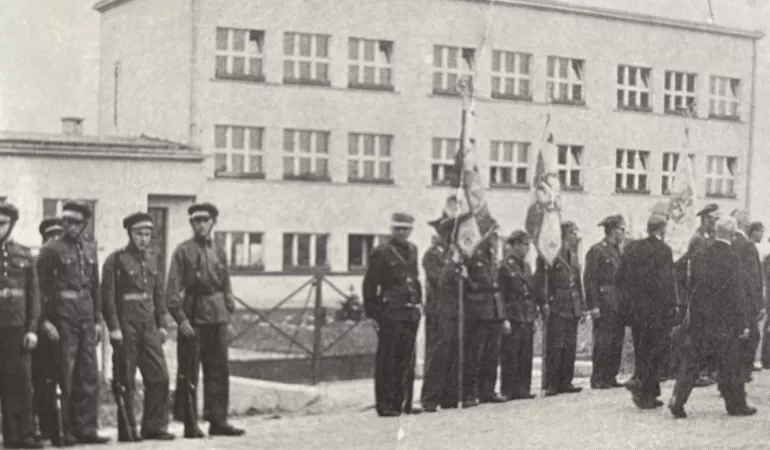 Uroczystość otwarcia szkoły podstawowej nr 7 w Ćwiklicach