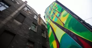 Antysmogowy mural "Święto Drzewa" autorstwa Ewy Ciepielewskiej