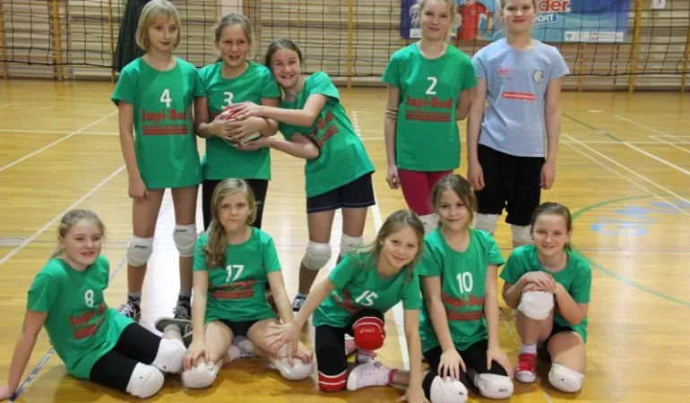 Minisiatkówka dwójki 2002