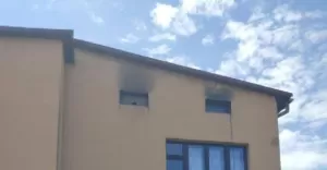 Pożar domu w Górze - spalił się dach i poddasze - 06.2025