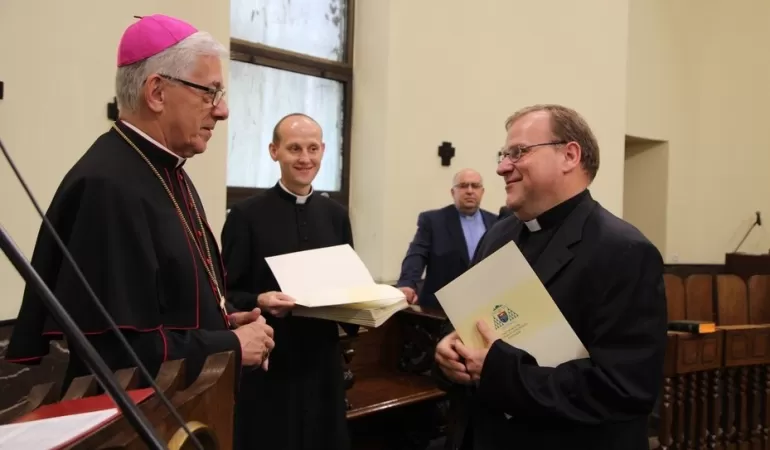 Ks. Damian Gatnar nowym proboszczem w parafii Wszy