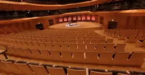 Cavatina Hall robi wrażenie. Niezwykłe wideo z drona