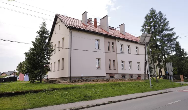 Zniszczona kamienica przy ul. Staromiejskiej zyskała nowy blask