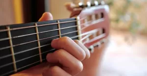 gitara, gitarzysta, instrument, ognisko muzyczne