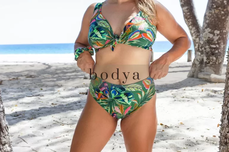 Bikini z wysokim stanem - hit dla każdej sylwetki!