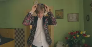 weź laskę do teatru