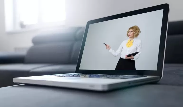 Angielski przez Skype - wady i zalety takiego sposobu nauki