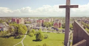 Pszczyna,pless,osiedle,piastow,kościół,krzyz,bloki,dron,drone,zlotuptaka,slask,śląsk,silesia,r