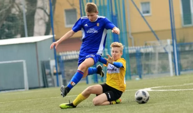 Młodzicy: Kuźnia Ustroń - Iskra 24.03.2019