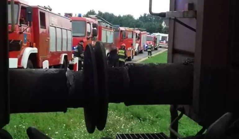 Pociąg, samochód, Audi, wypadek, Suszec