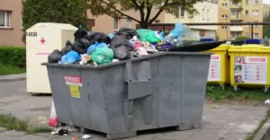 Foto-dnia: na nowych śmieciach