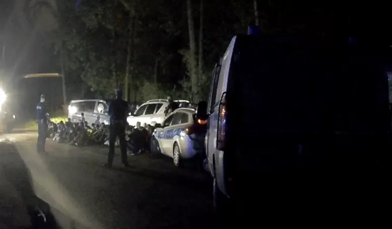 W Kobiórze zatrzymano ciężarówkę z nielegalnymi imigrantami - 8.08.2020