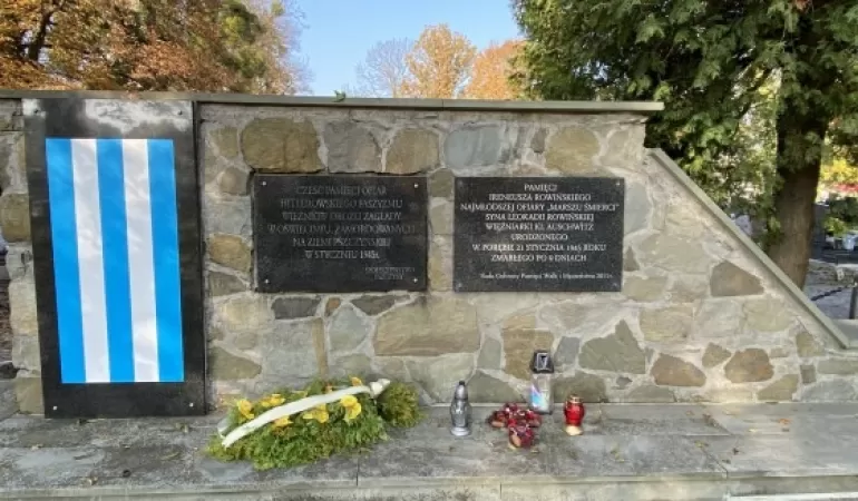 Pomnik więźniów oświęcimskich na cmentarzu Krzyża