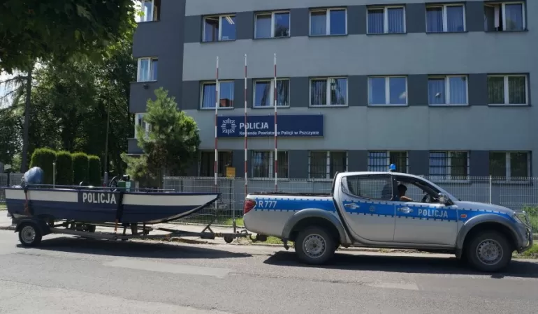 policja, łódź, komenda, radiowóz