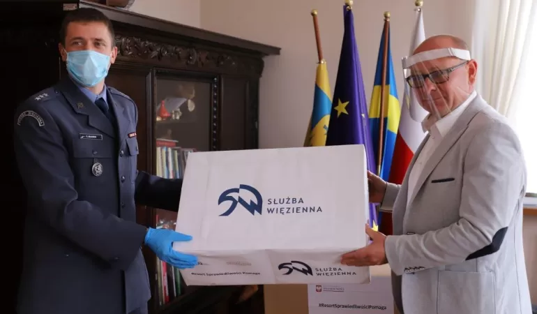 2600 maseczek ochronnych dla dzieci z Pszczyny