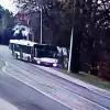 [WIDEO] Wypadek autobusu MZK - zarejestrowano moment zderzenia