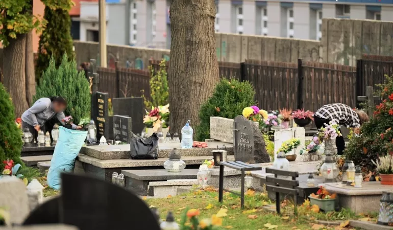 Zadbaj o swoje bezpieczeństwo w okresie Wszystkich Świętych
