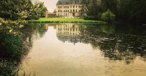 majówka,poniedziałek,popołudnie,pochmurnie,spacer,pszczyna,park,zamek,muzeum,staw,śląsk,silesi