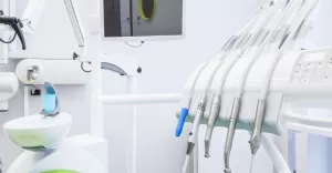 Zalety wierteł z węglika spiekanego w stomatologii estetycznej