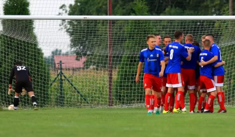 I zespół: LKS Łąka - Iskra 28.08.2019