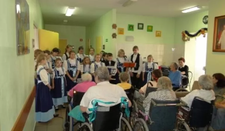 Ubrali choinkę nadziei w hospicjum