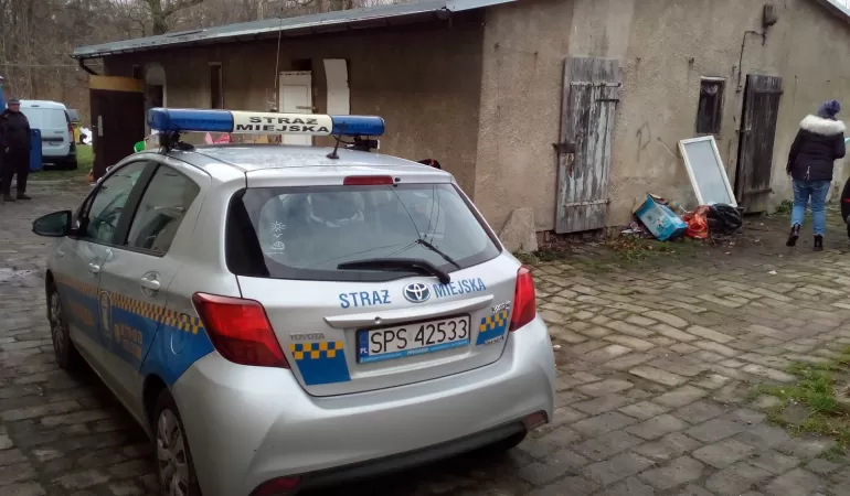 straż miejska, bezdomni , bezdomny