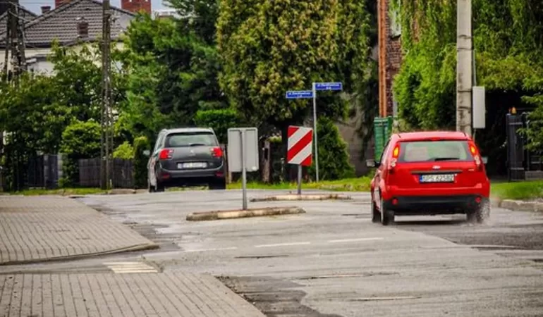 Droga na osiedlu Daszyńskiego