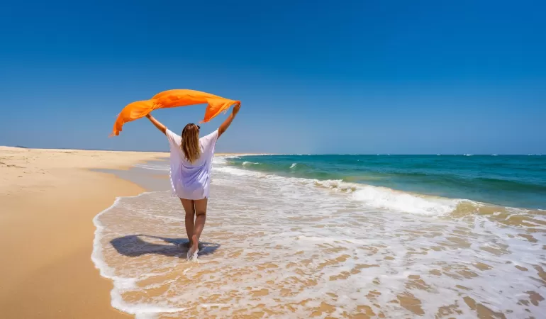 Algarve shutterstock 2477591907