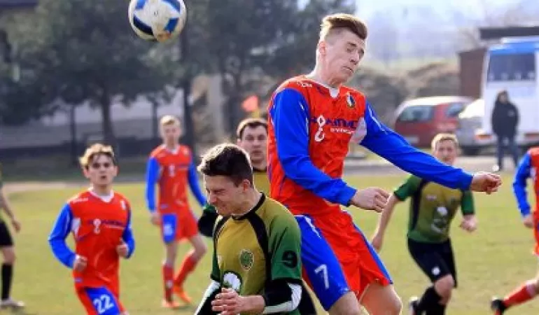 II zespół: LKS Gardawice - Iskra 25.03.2017