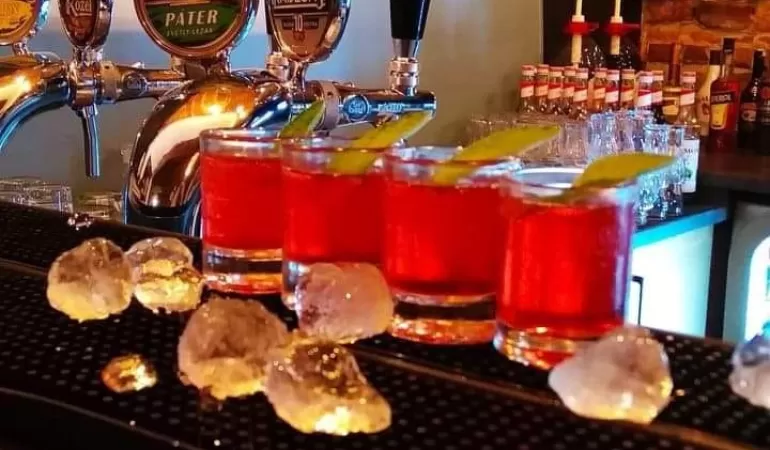 BRIFF Pub & Restaurant - Pszczyna, Rynek