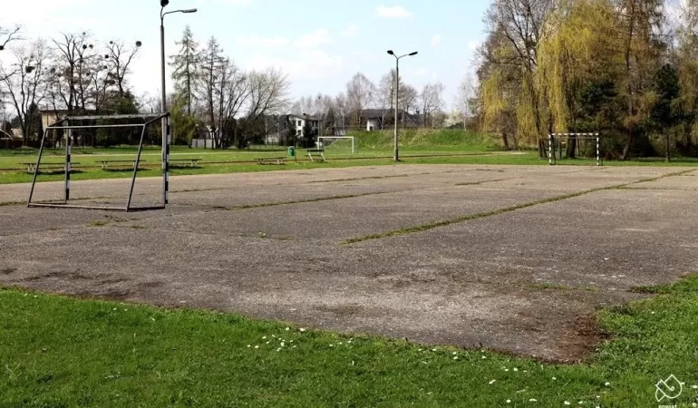 Boisko przy PZS nr 2 wymaga remontu