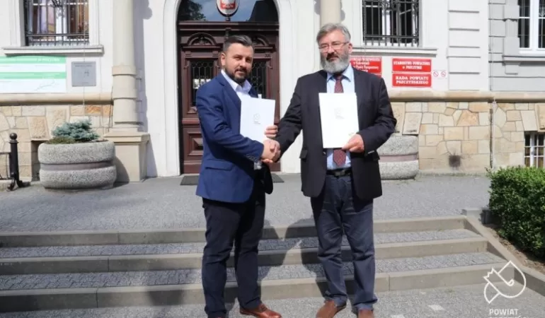 Przekazanie Zameczku Myśliwskiego w Promnicach Muz