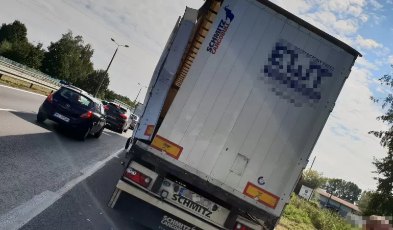 Zderzenie dwóch ciężarówek na DK-1 w Pszczynie