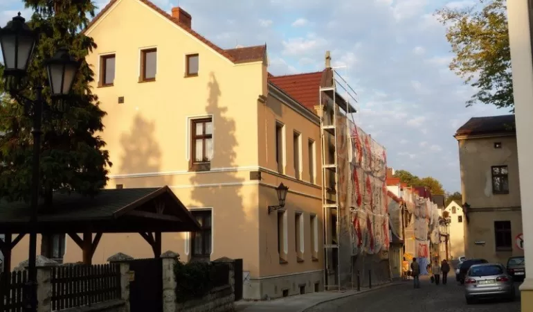 Dom parafialny, Plac Kuczery 2