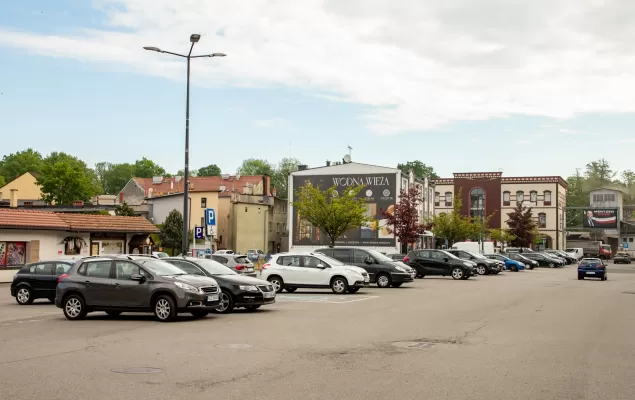 Będą malować nowe oznakowanie. W tych dniach nie zaparkujemy na Starej Targowicy