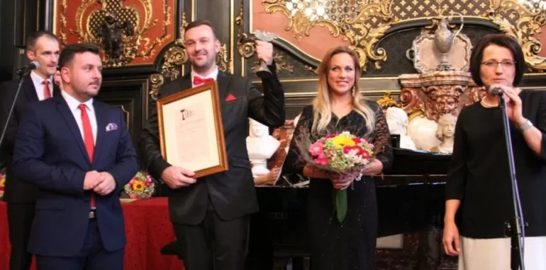 Złote Laury, Optyk Karolina