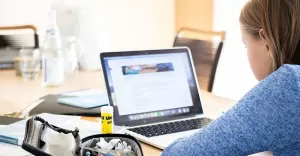 laptop, komputer, nauka zdalna