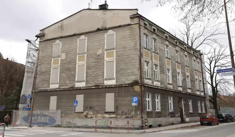 Kamienica w trakcie termomodernizacji