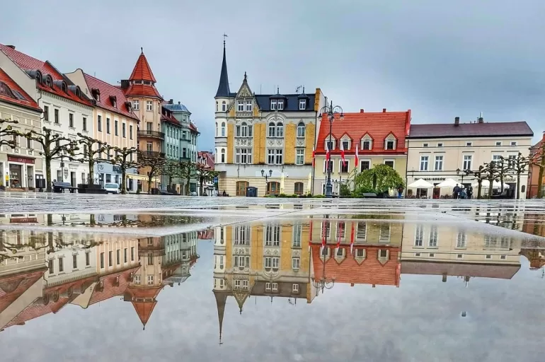 pszczyna, rynek, deszcz