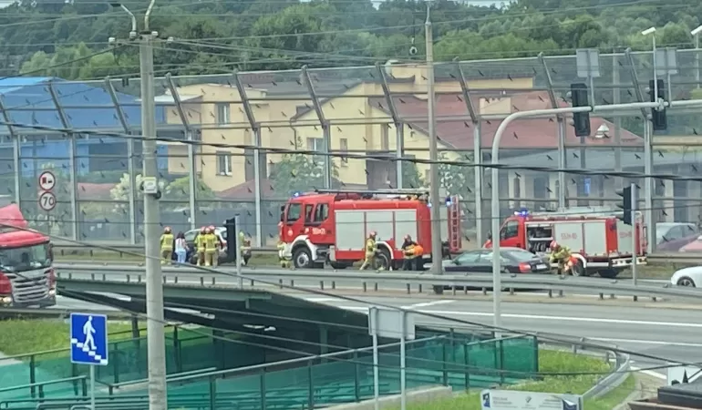 Wywrotka motocyklisty na krajowej jedynce