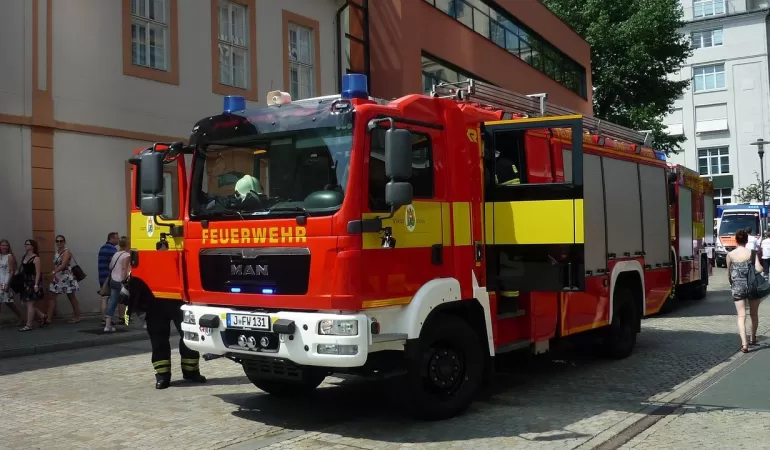 wóz strażacki, straż pożarna