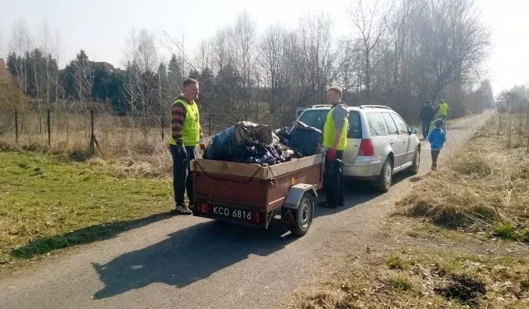 Dazyńskiego, sprzątanie, śmieci, odpady