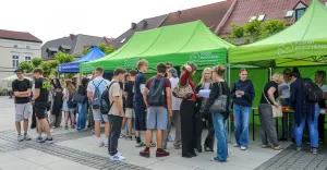 [FOTO] Młodzi szukają pracy na lato. Licznie odwiedzili Kiermasz Pracy Wakacyjnej