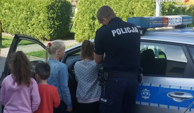 rok szkolny, policja, szkoła, pogadanki