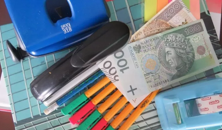 ZUS: wciąż można składać wnioski o wyprawkę szkolną