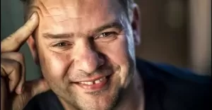 Tomasz Karolak Stand Up - 50 ico?